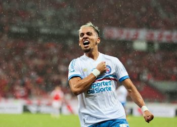 Bahia leva virada do Internacional e estreia com derrota no Campeonato Brasileiro