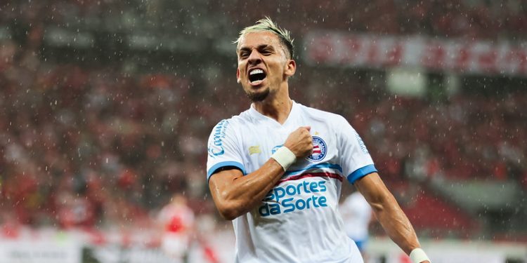 Bahia leva virada do Internacional e estreia com derrota no Campeonato Brasileiro