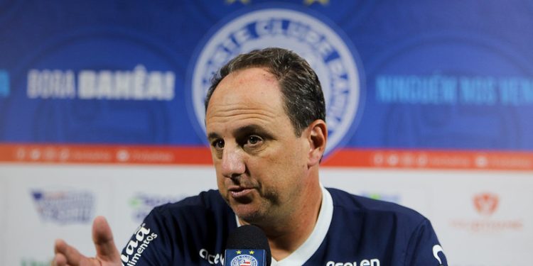 Ceni lamenta fracasso no estadual, assume responsabilidade e justifica mudanças na equipe