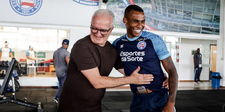 Com presença de Dorival Junior no CT, Bahia encerra preparação para enfrentar o Fluminense