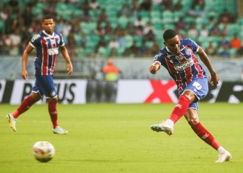 Bahia oficializa empréstimo do lateral Caio Roque ao Londrina
