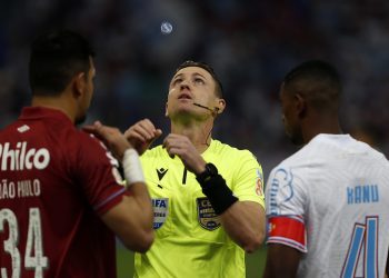 Bruno Arleu de Araujo apita jogo entre Atlético-MG x Bahia na Arena MRV