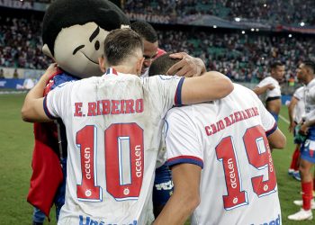 Com reforço na zaga, Bahia divulga relacionados para pegar o Criciúma