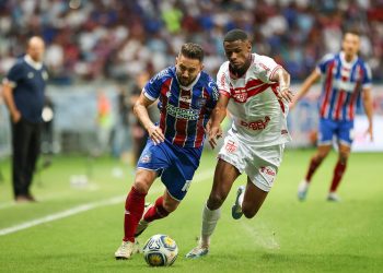 Jogando em casa, Bahia fica no empate contra o CRB e perde na disputa de pênaltis