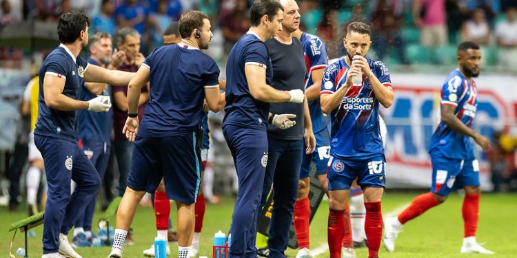“O importante é que, mesmo quando não jogamos bem, conseguimos vencer”, diz Rogério Ceni após vencer o Fortaleza