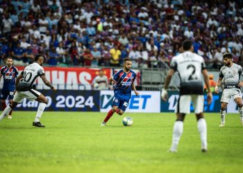 Bahia é derrotado pelo Corinthians e perde a segunda seguida no Brasileirão jogando em casa