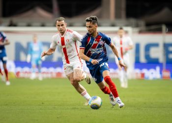 Bahia sai na frente, mas cede empate ao Internacional e segue sem vencer no Brasileirão