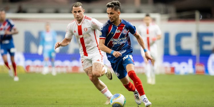Bahia sai na frente, mas cede empate ao Internacional e segue sem vencer no Brasileirão