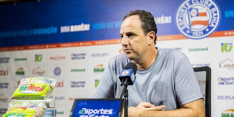 Ceni explica rodízio no elenco e faz novas críticas ao gramado da Fonte Nova