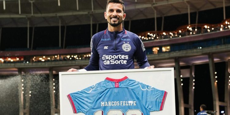 Goleiro Marcos Felipe completa 100 jogos pelo Bahia com falha em gol do Inter e críticas da torcida