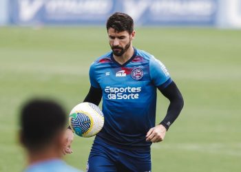 Bahia realiza último treino em Salvador antes de enfrentar o Grêmio no Campeonato Brasileiro