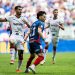 Bahia vence o Vitória por 2 a 0 e encosta no G-4 do Brasileirão