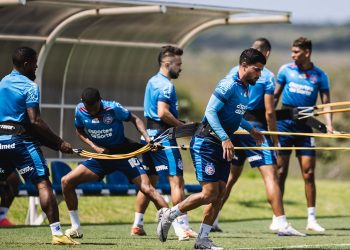 Com Ademir e Rezende em campo, Bahia inicia preparação para enfrentar o Botafogo