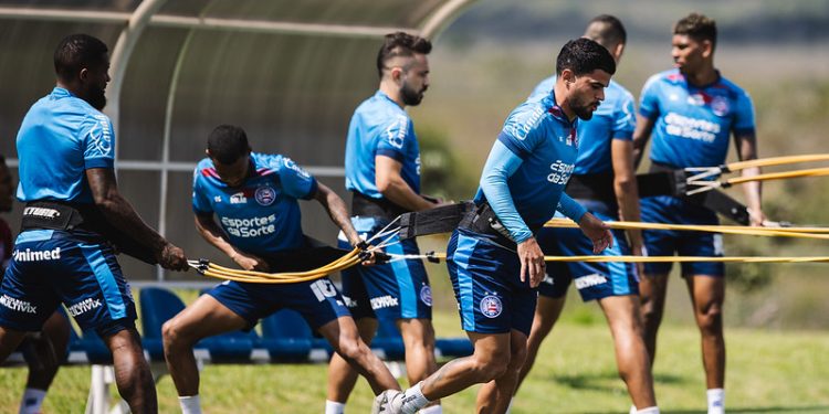Com Ademir e Rezende em campo, Bahia inicia preparação para enfrentar o Botafogo