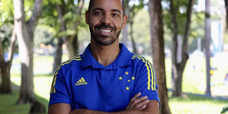 Ex-Cruzeiro, Felipe Freitas é anuncia como novo treinador do time feminino do Bahia