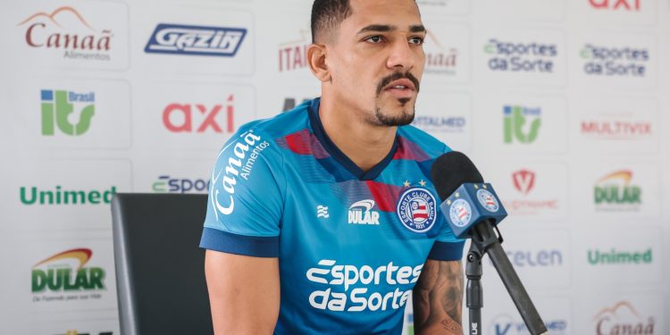 “Não podemos cometer os mesmos erros”, diz Gilberto sobre a partida entre Bahia e Cruzeiro