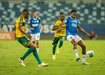 Com gols de Ademir e Lucho, Bahia vence o Cuiabá e segue na briga por vaga na Libertadores