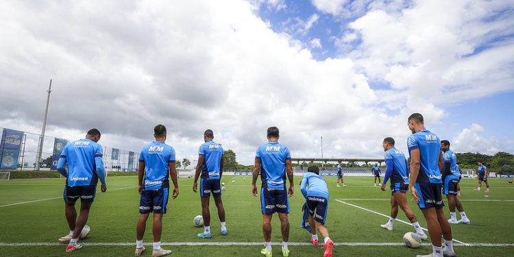 Bahia inicia preparação para enfrentar o Atlético Goianiense no Brasileirão