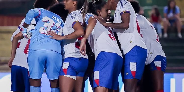 Com gol de pênalti, Mulheres de Aço garantem empate na estreia da Ladies Cup