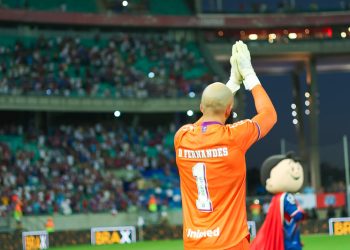 Danilo Fernandes renova com o Bahia por mais uma temporada