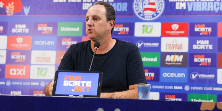 “Ainda temos coisas a melhorar”, diz Rogério Ceni após triunfo do Bahia no Campeonato Baiano