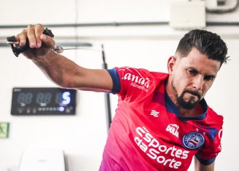 Dois jogadores do Bahia se reapresentaram antecipadamente no CT Evaristo de Macedo