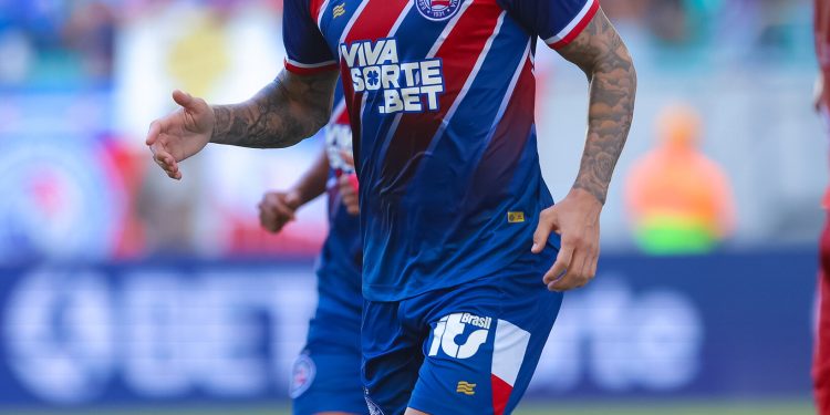 Everaldo recusa proposta do Vitória e decide permanecer no Bahia