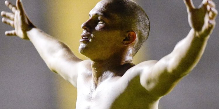 “Vi todo mundo curtindo e eu estava treinando”, diz Dell sobre preparação para jogar a Copinha com o Bahia