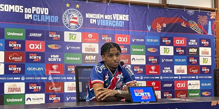 “Estou aqui para ajudar a triunfar”, diz Kayky em apresentação pelo Bahia