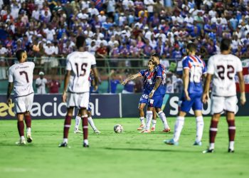 De goleada, Bahia vence o Jacuipense e garante vaga na final do estadual
