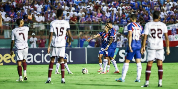 De goleada, Bahia vence o Jacuipense e garante vaga na final do estadual