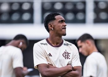 Bahia oficializa contratação do lateral-direito Lucyan, ex-Flamengo
