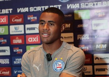 “Meu papel é contribuir para que o Bahia conquiste os objetivos”, afirma Erick em entrevista coletiva