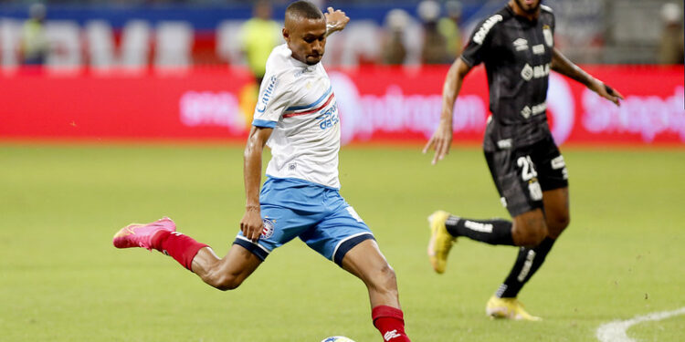 Rogério Ceni relaciona 24 jogadores para enfrentar o Flamengo pelo Brasileirão