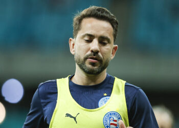 Everton Ribeiro será desfalque para decisão contra o América de Cali, na Colômbia