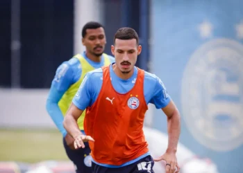 Com a presença dos Pivetes de Aço, Bahia inicia preparação para enfrentar o Santos