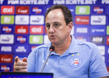 Rogério Ceni valoriza consistência defensiva do Bahia e exalta dupla de zaga após triunfo sobre o Corinthians