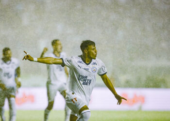 Rumo ao Penta! Bahia vence o Confiança e sai na frente na final da Copa do Nordeste