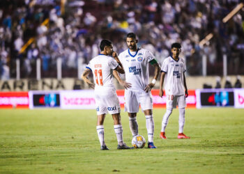 Rogério Ceni divulga lista de relacionados para a final da Copa do Nordeste contra o Confiança