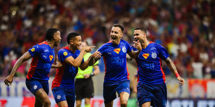 Em duelo de tricolores, Bahia domina e supera o Grêmio no Campeonato Brasileiro