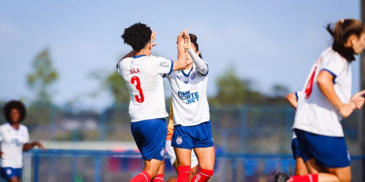 Mulheres de Aço goleiam a Juazeirense e avançam no Baianão Feminino