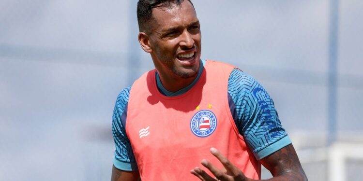 David Duarte volta aos treinos e pode reforçar o Bahia contra o Flamengo