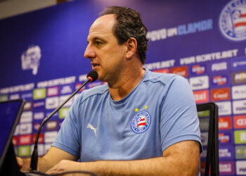 Rogério Ceni celebra triunfo histórico sobre o Flamengo e destaca entrega do elenco do Bahia