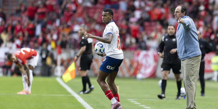 Ceni valoriza empate do Bahia com o Inter e elogia Tiago: “Tem sido fundamental para nós”