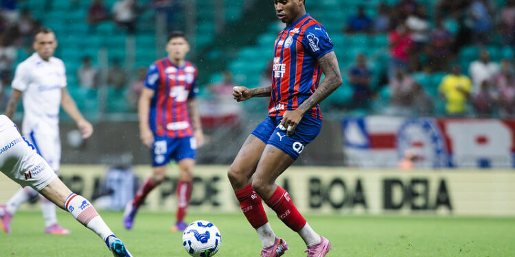 Jean Lucas recebe terceiro cartão amarelo e desfalca o Bahia diante do Sport na Fonte Nova