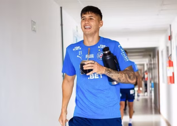 Ramos Mingo participa de parte das atividades do Bahia antes do duelo com o Fortaleza