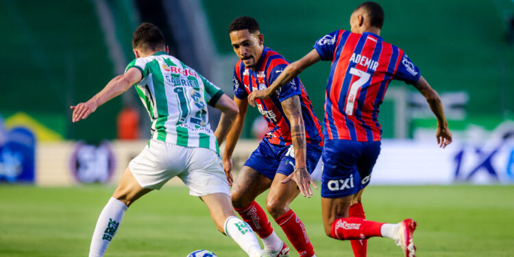 Em noite ilumindada de Ronaldo, Bahia fica no empate em 1 a 1 contra o Juventude