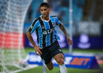 Bahia avança por empréstimo de atacante uruguaio do Grêmio
