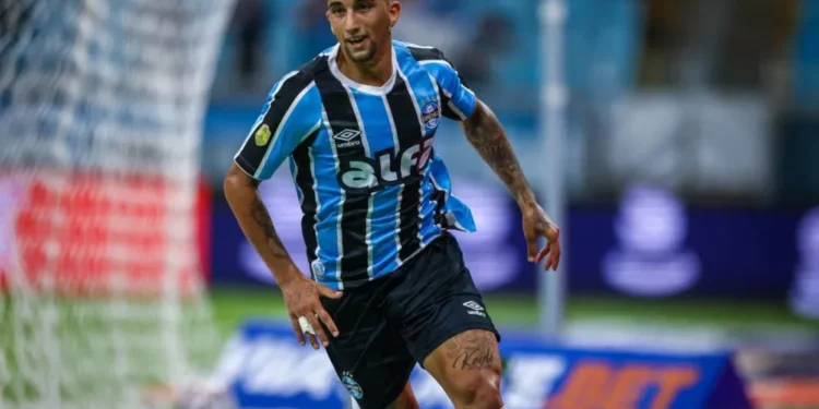 Bahia avança por empréstimo de atacante uruguaio do Grêmio