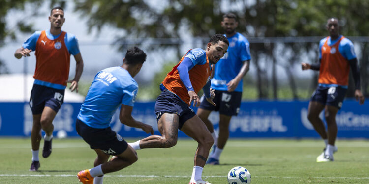 Bahia faz último treino antes da decisão contra o Fluminense pelo Campeonato Brasileiro